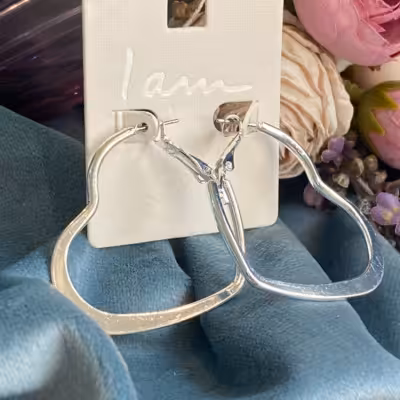 گوشواره دخترانه وارداتی ضد حساسیت بینظیر برای کادو تولد