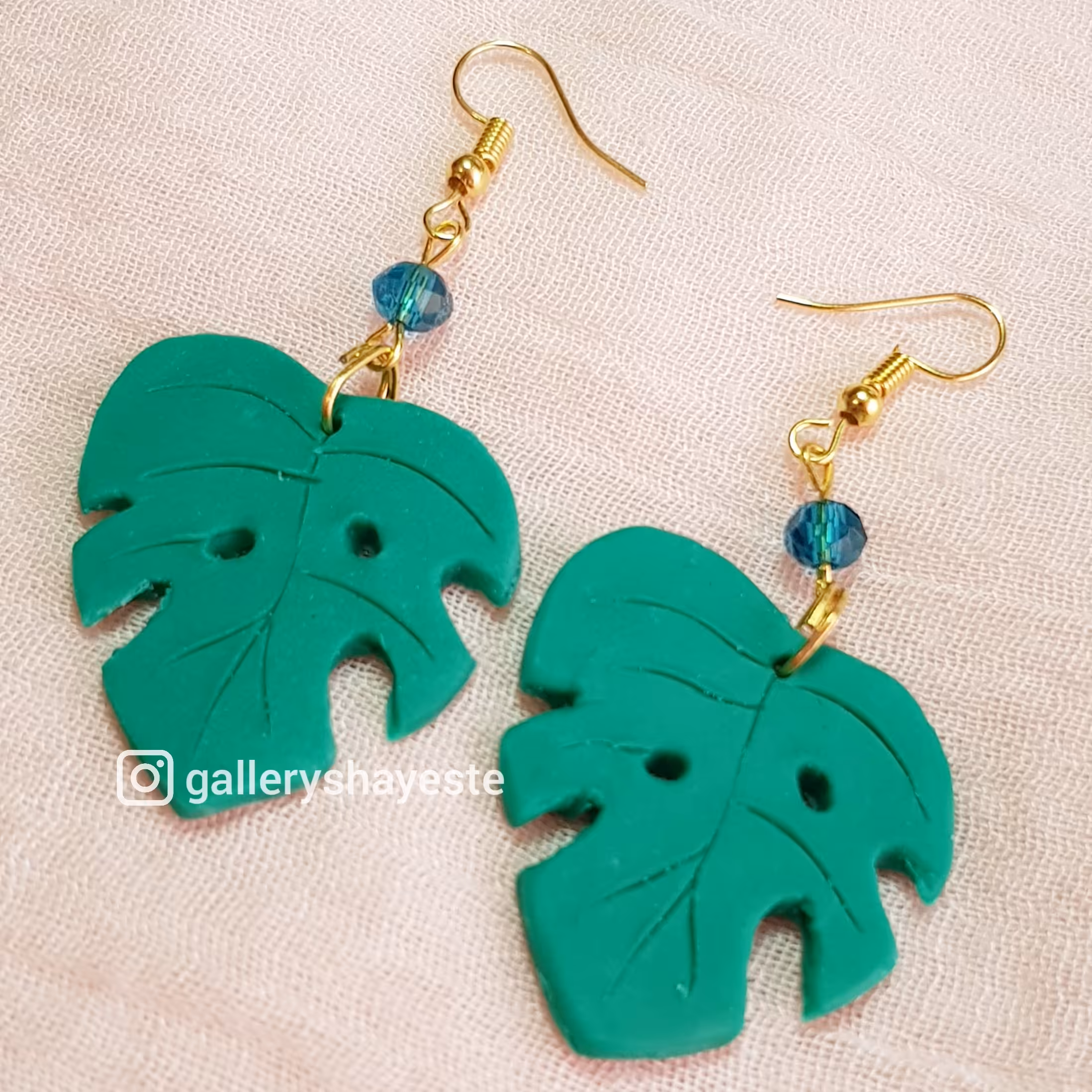 گوشواره طرح برگ انجیری سبز مدل ماه فام و گالری شایسته