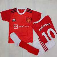 کیت ورزشی منچستر-همراه با جوراب ورزشی- سایزبندی بچگانه شماره 50 الی 80