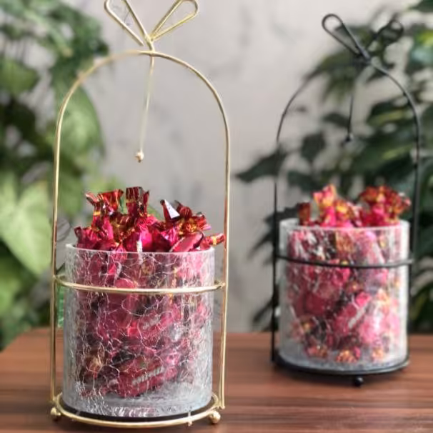 استند مزه مشکی  باشیشه ترک بسیار زیبا وشیک جنس ظرف شیشه ای ترک وبدنه فلزی