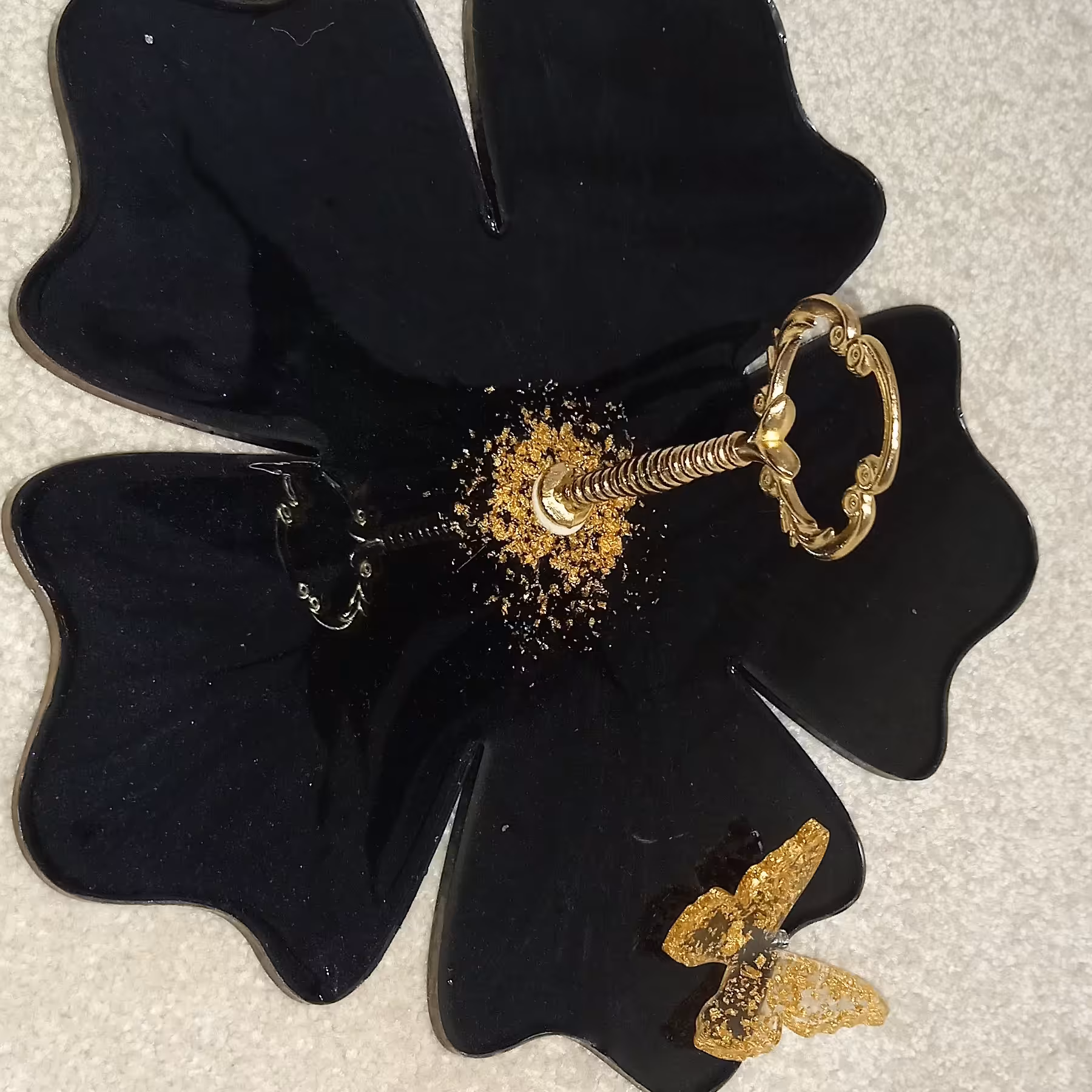 زیورآلات و ظروف  رزینی