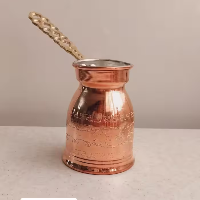 قهوه جوش دسته برنجی طرحدار ارتفاع 9.5 دهانه 5.5 حم 4 کاپ
