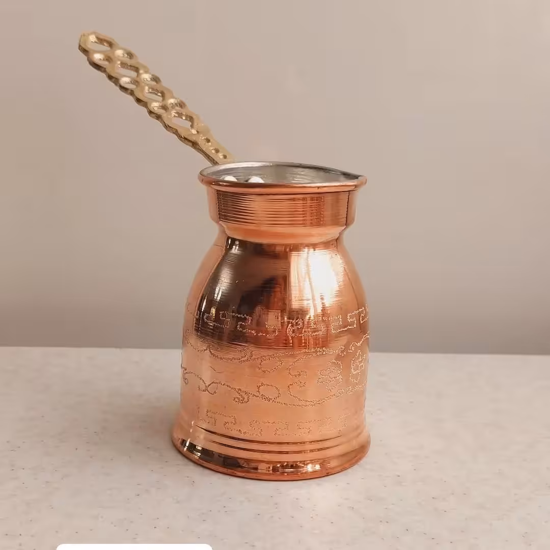 قهوه جوش دسته برنجی طرحدار ارتفاع 9.5 دهانه 5.5 حم 4 کاپ