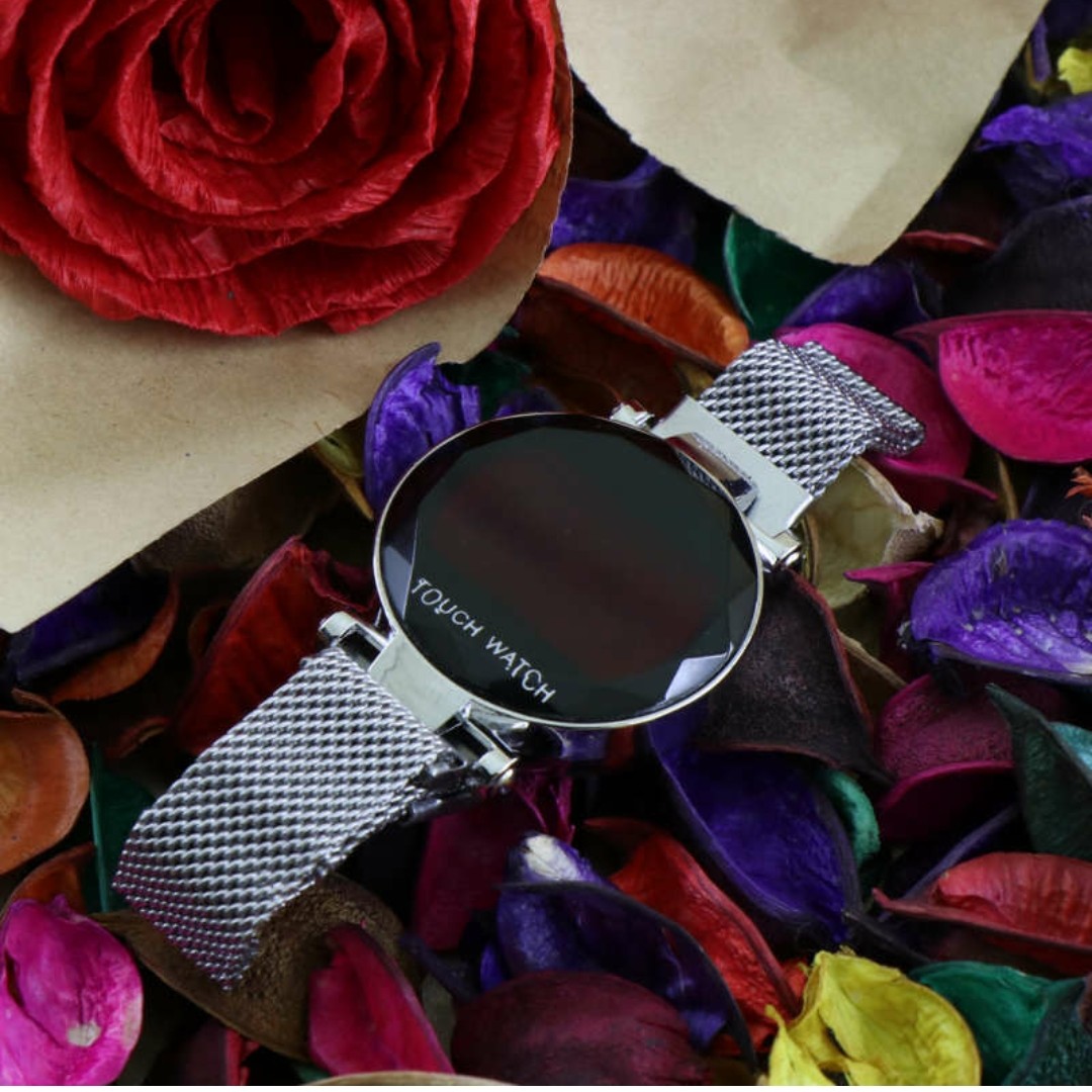 ساعت مچی دیجیتال خازنی بند مگنتی