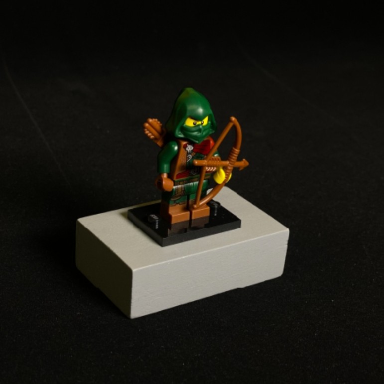 لگو مینی فیگور انتخابی سری 16 کد 71013 آیتم Rogue
Lego Minifigures Series 16 Rogue 71013