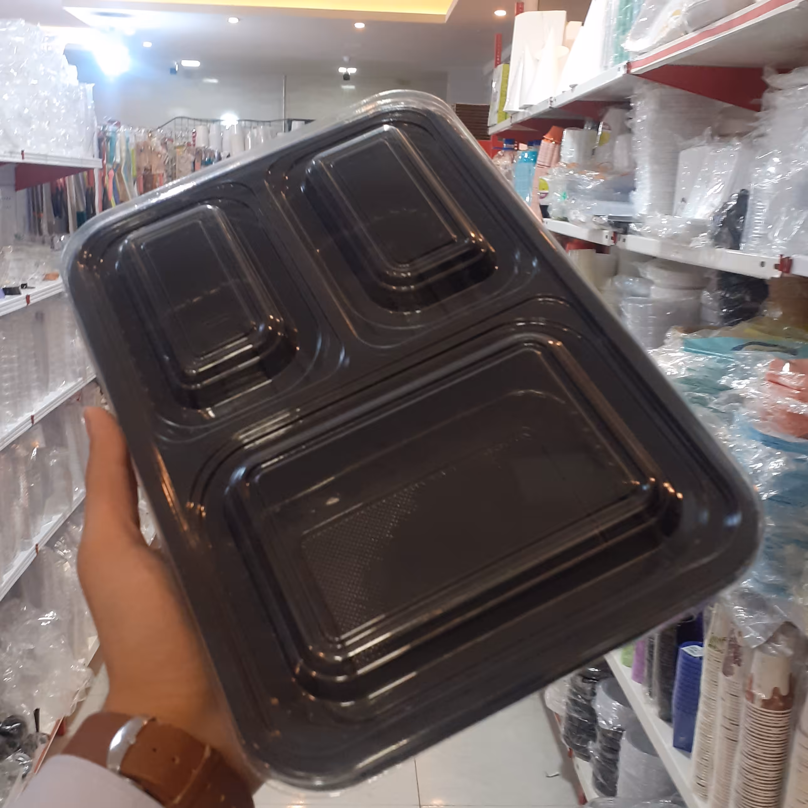 ظرف سه خانه بسته بندی و کترینگ درب دار