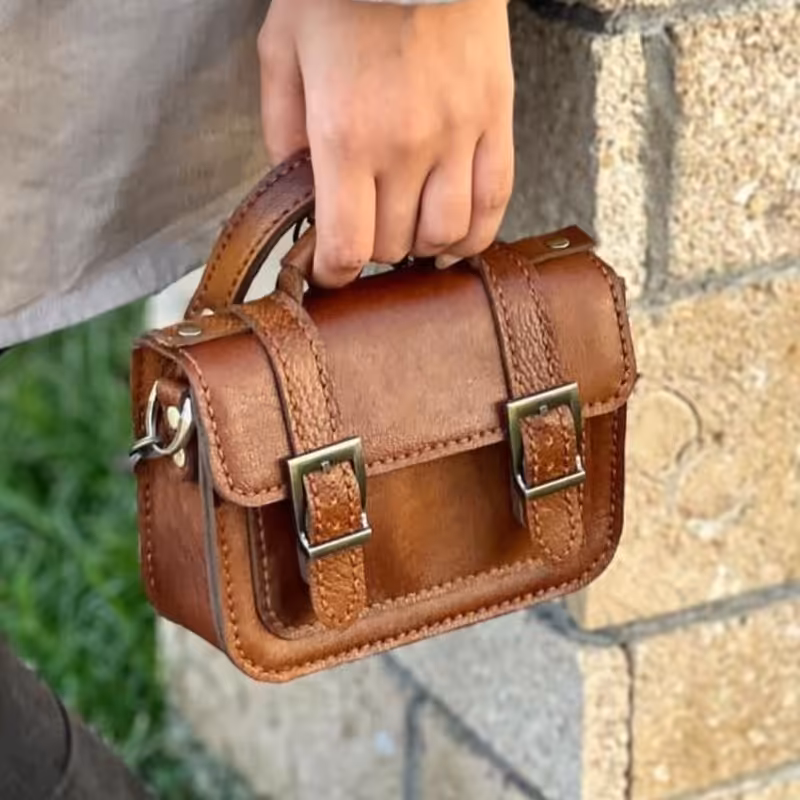 کیف مینی رو دوشی دخترانه چرمی دستدوز