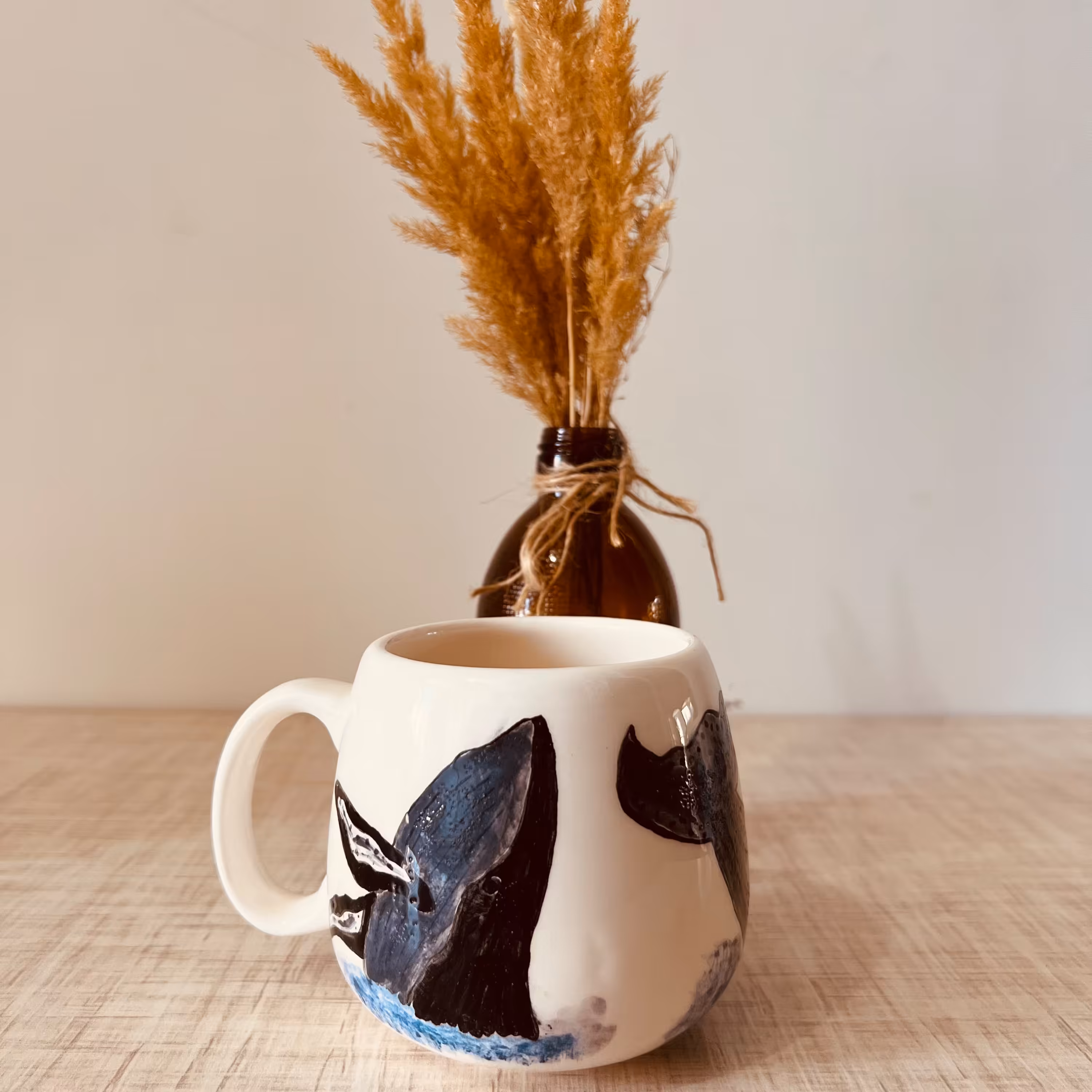 ماگ سرامیکی دستساز نهنگ