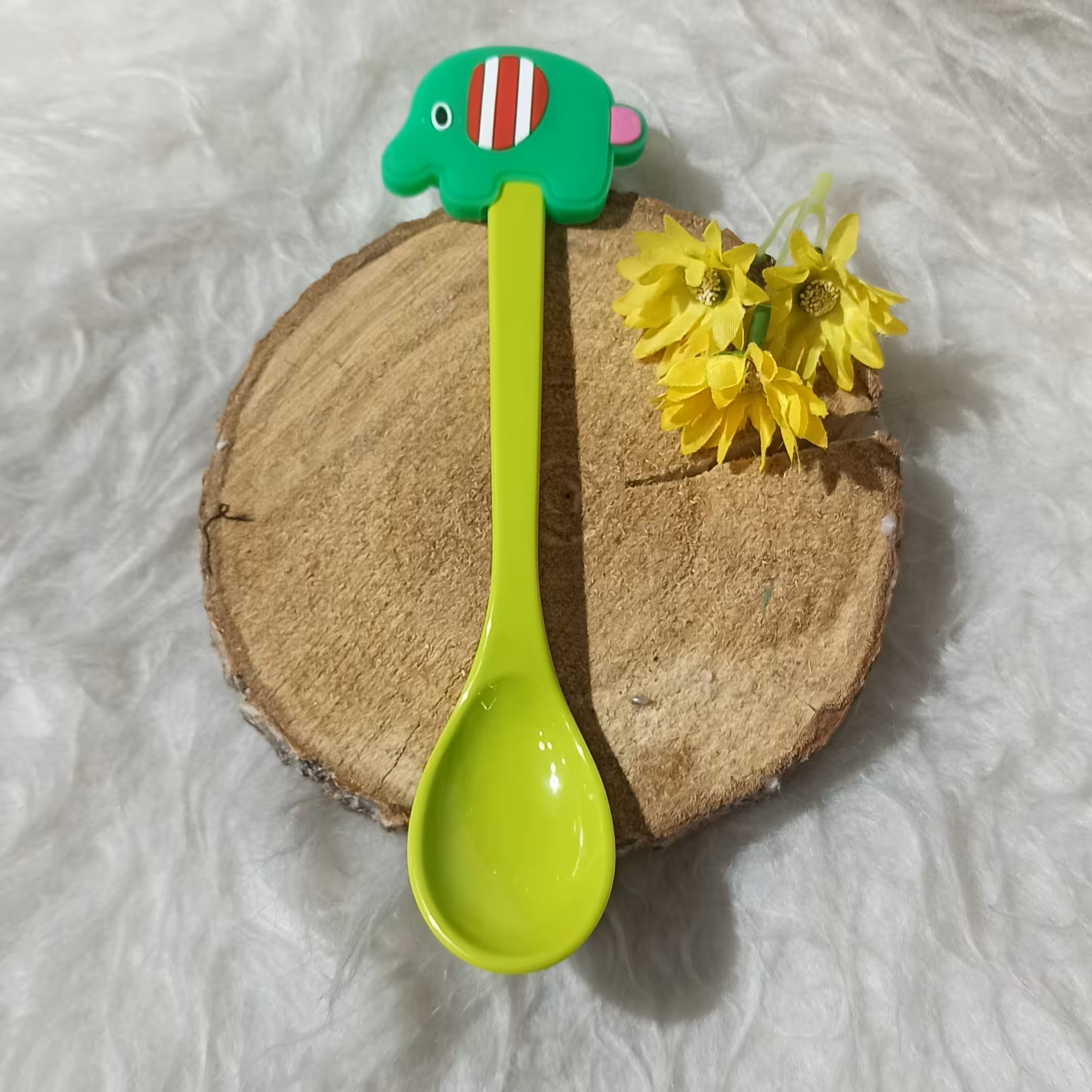 قاشق نشکن پلاستیکی سر سیلیکونی بچه گانه طرح فیل سبز رنگ