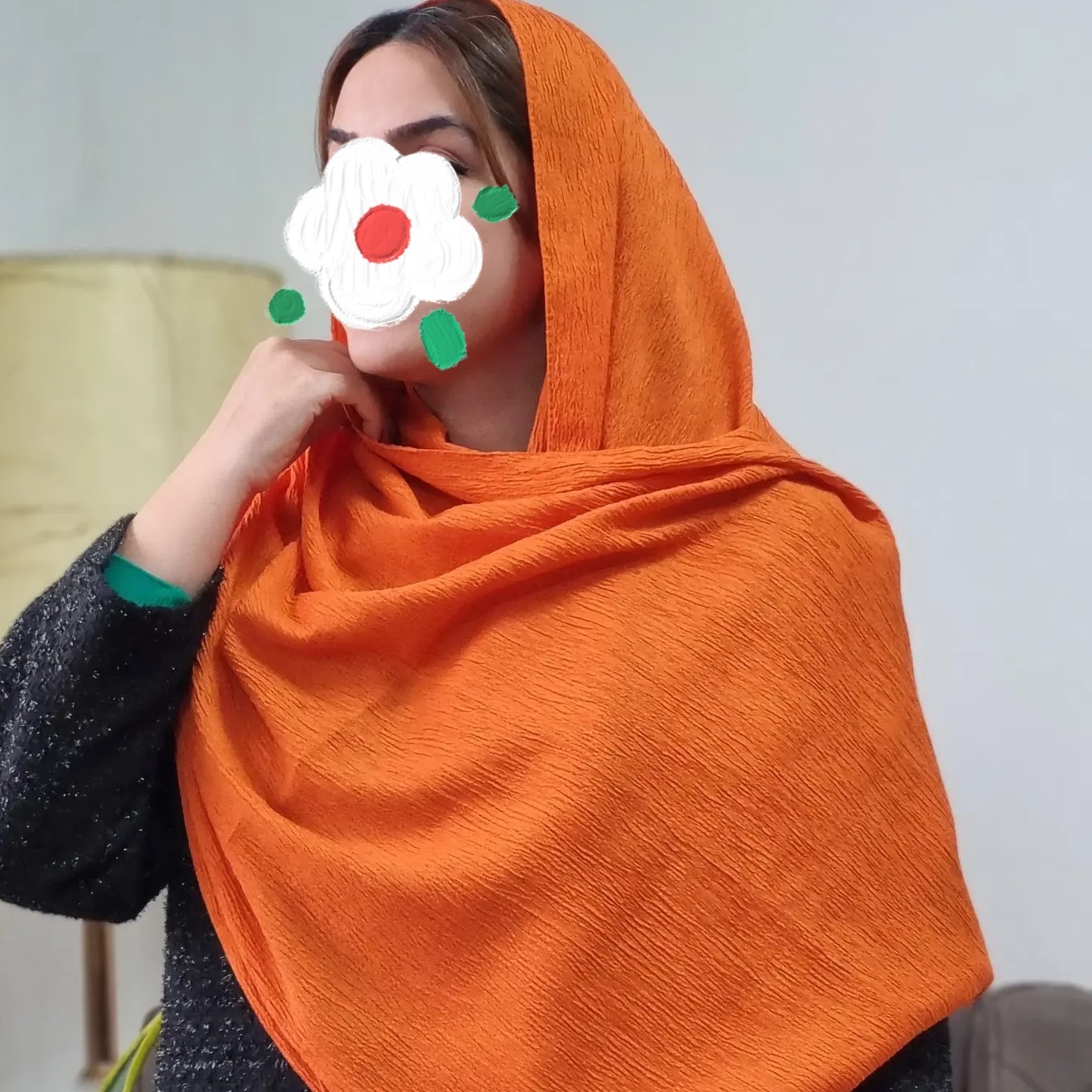 شال کنفی اصلا لیزنیست باکیفیت چروک نمیشه مناسب چهارفصل