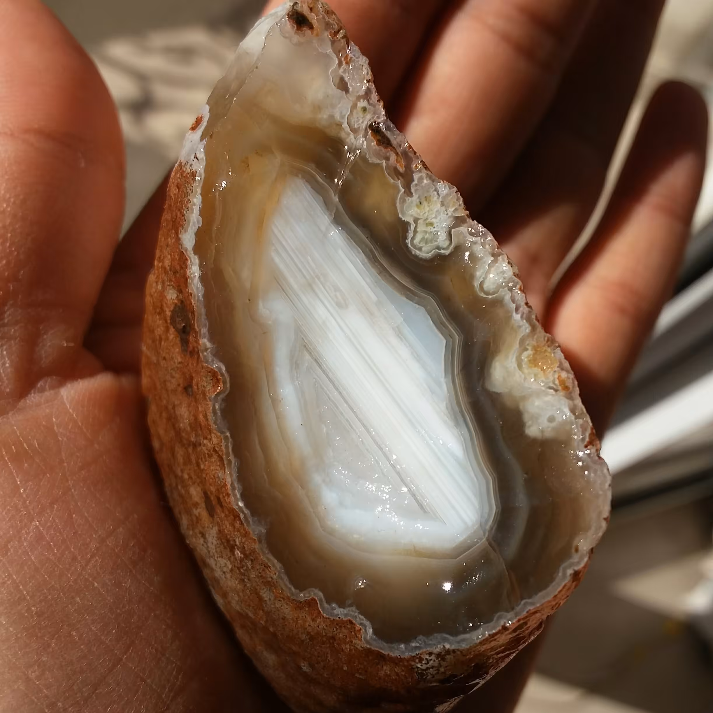 سنگ راف عقیق سلیمانی 3 بعدی رنگی خطی محشر خاص 100 در 100 طبیعی با قابلیت ساخت چندین نگین محشششر