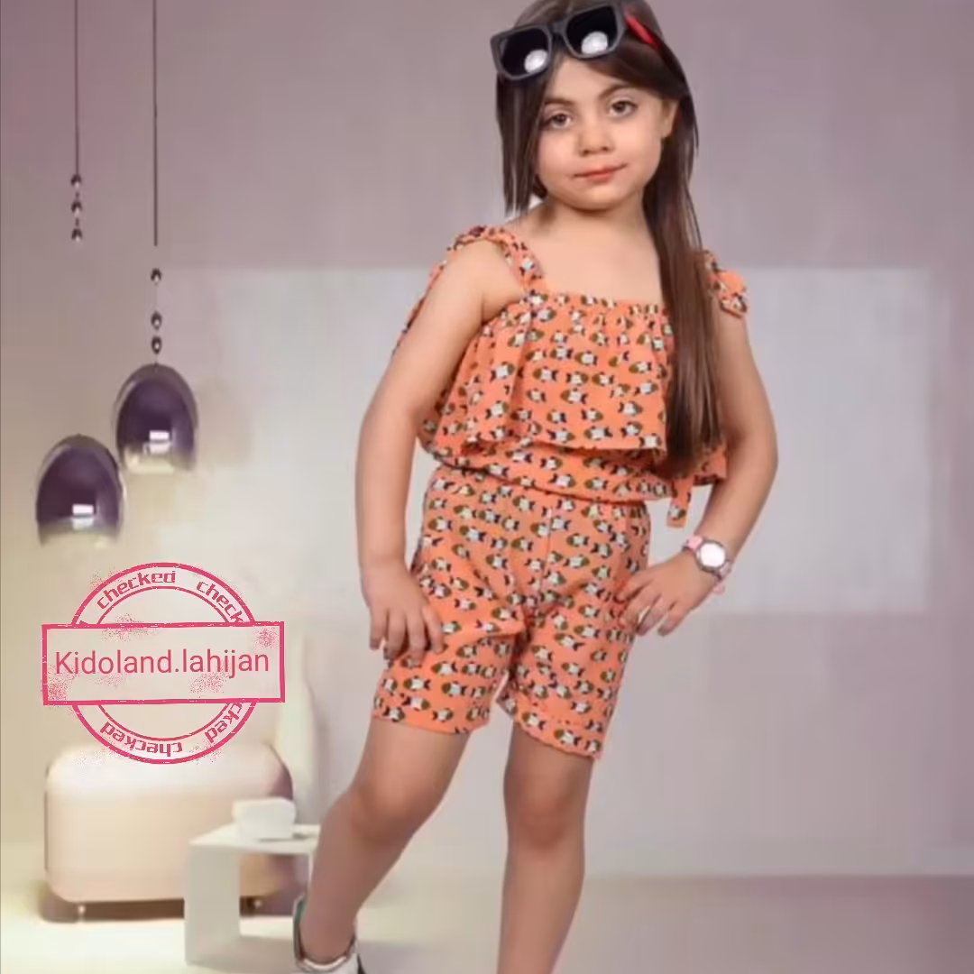 رامپرشلوارکی نخی کمرچین دار آستین گره ای. تک رنگ مناسب بهار و تابستان. بسیارشیک وراحت. مناسب 2تا5سال