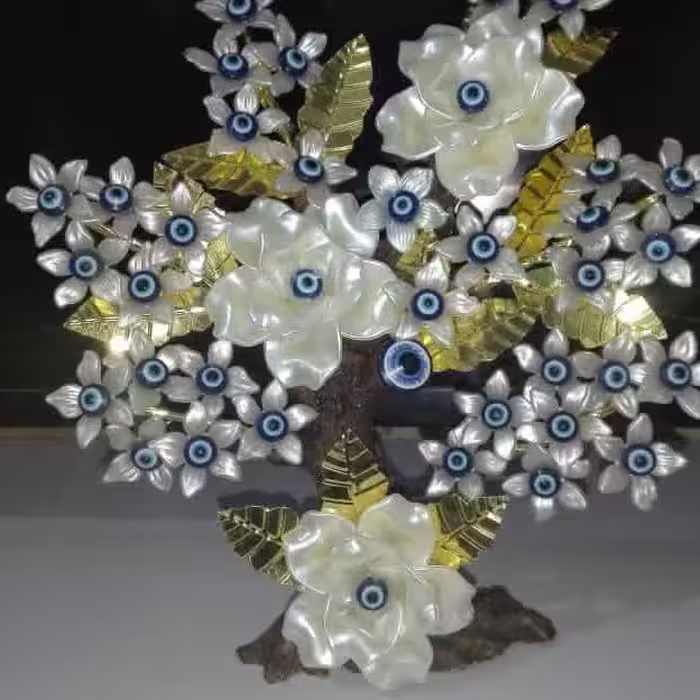 درختچه چشم نظر با گل رز کریستالی 