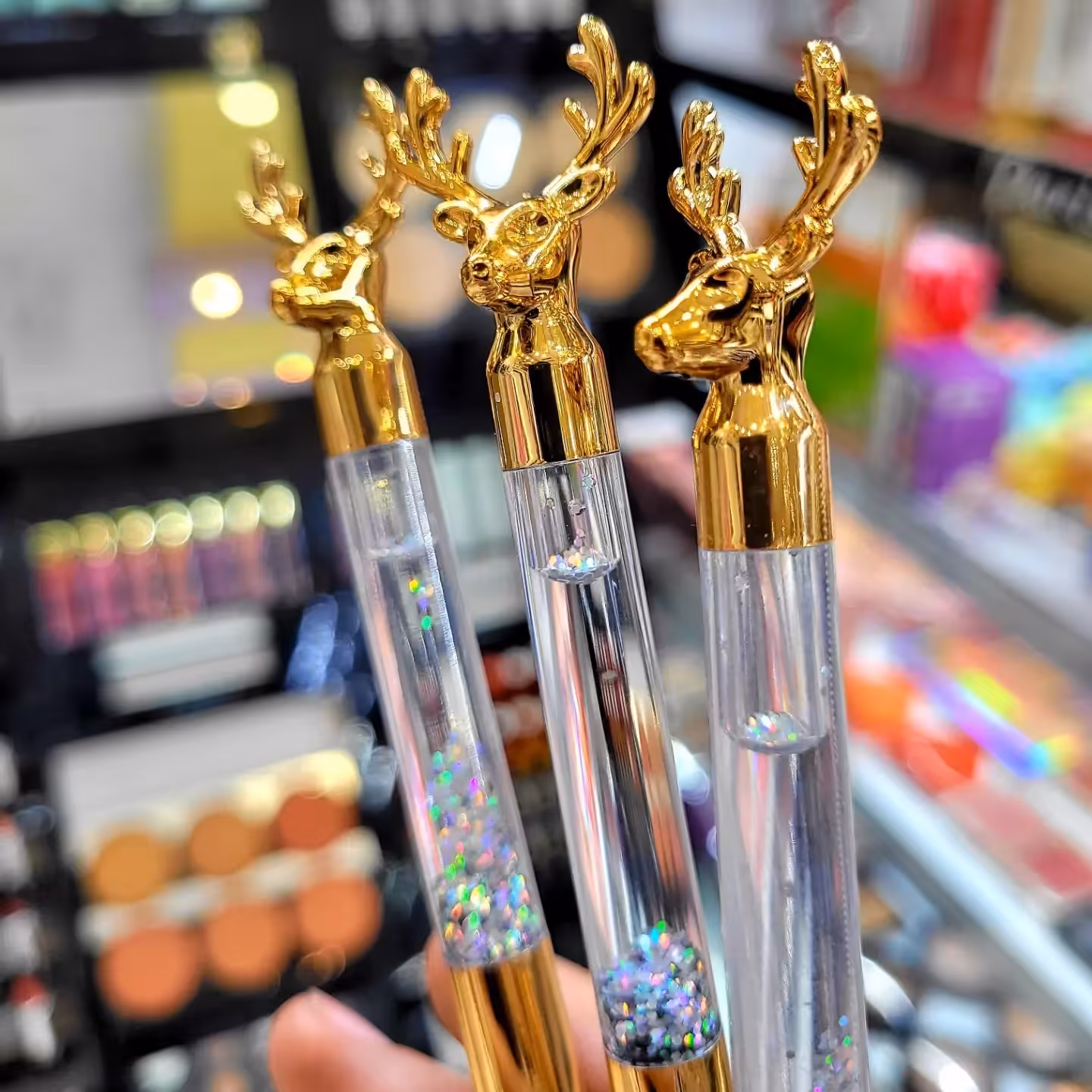 خط چشم ماژیکی گوزن تایلامی