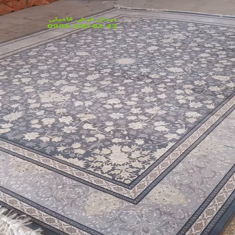 فرش ماشینی طرح تلما رنگ دودی6متری700شانه تراکم2550 