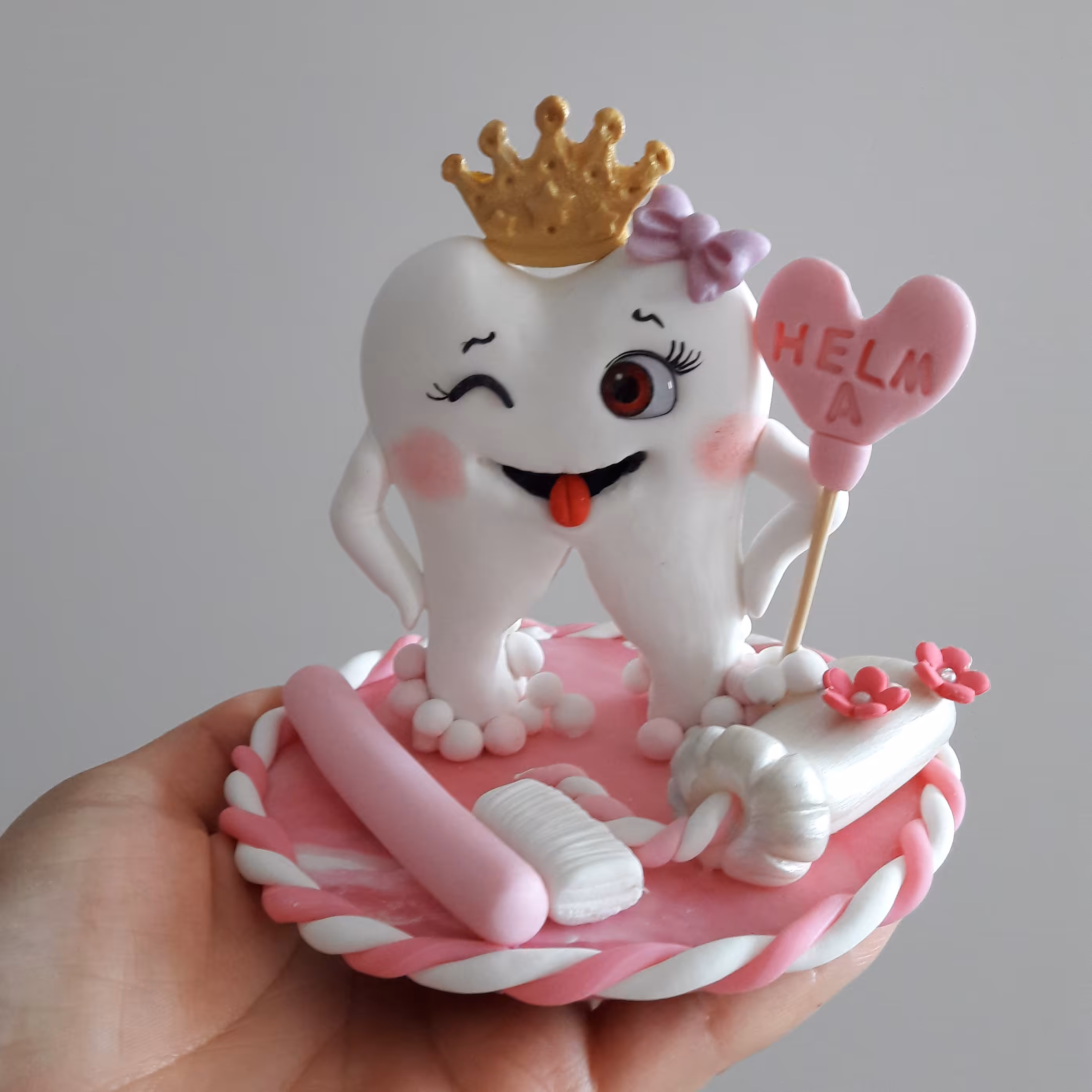 دکوری تاپر کیک کادویی خمیری