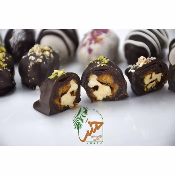 شکلات خرمایی مغز دار  500 گرمی تهیه شده از بهترین خرمای کبکاب خشت