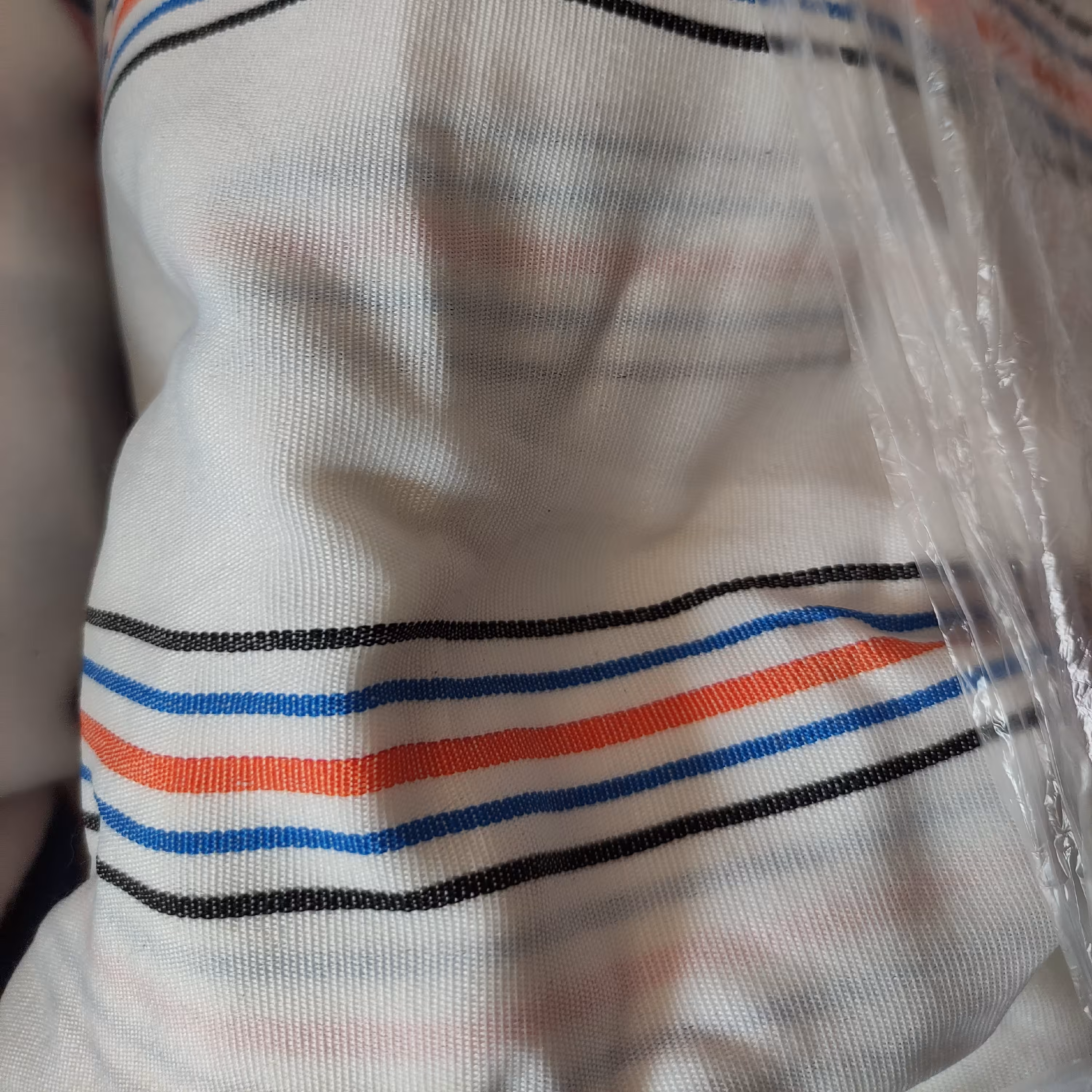 چادر ماشین شاسی بلند نخ پنبه تبریز درجه یک مناسب برای هایما، تیگو ، لیفان ، ایکس33و غیره.هزینه ارسال با مشتری است 