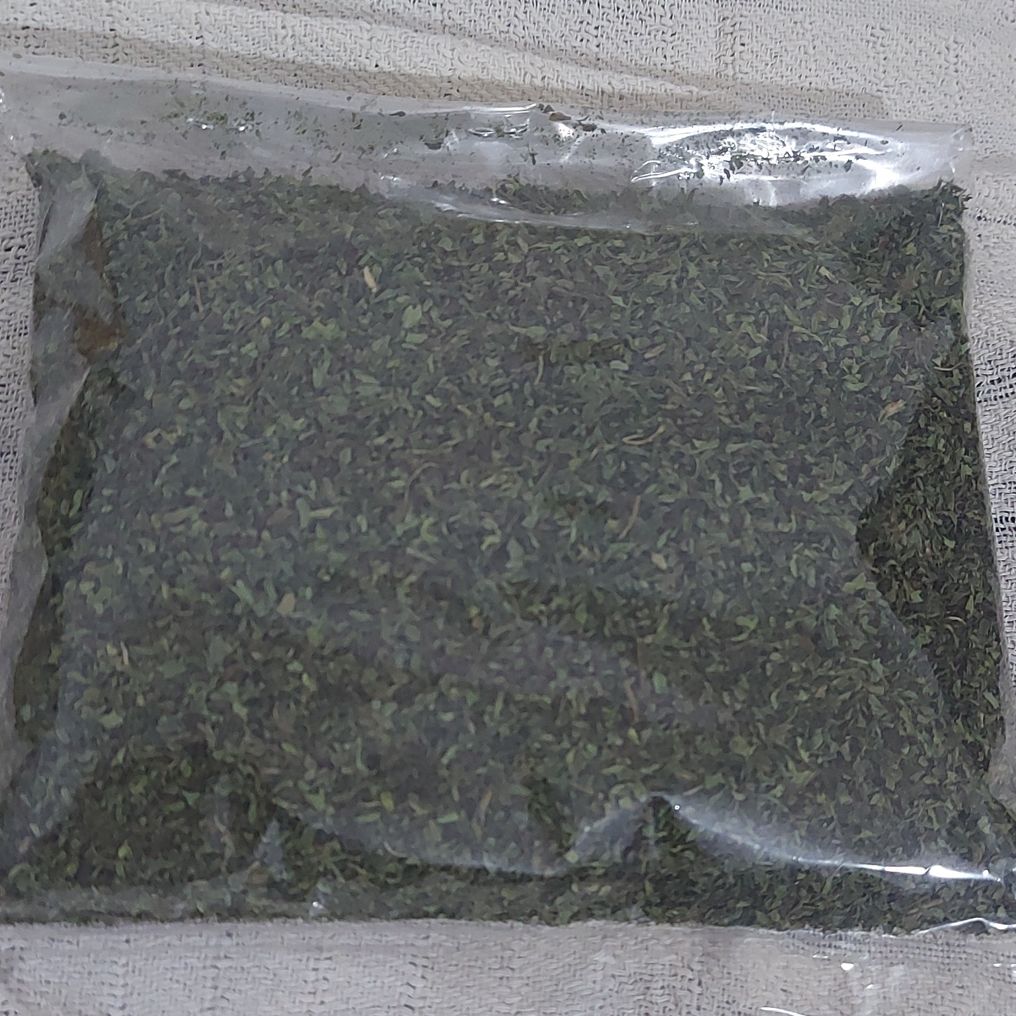 نعنا خشک فلفلی تمیز و پاک بسته 100 گرمی 