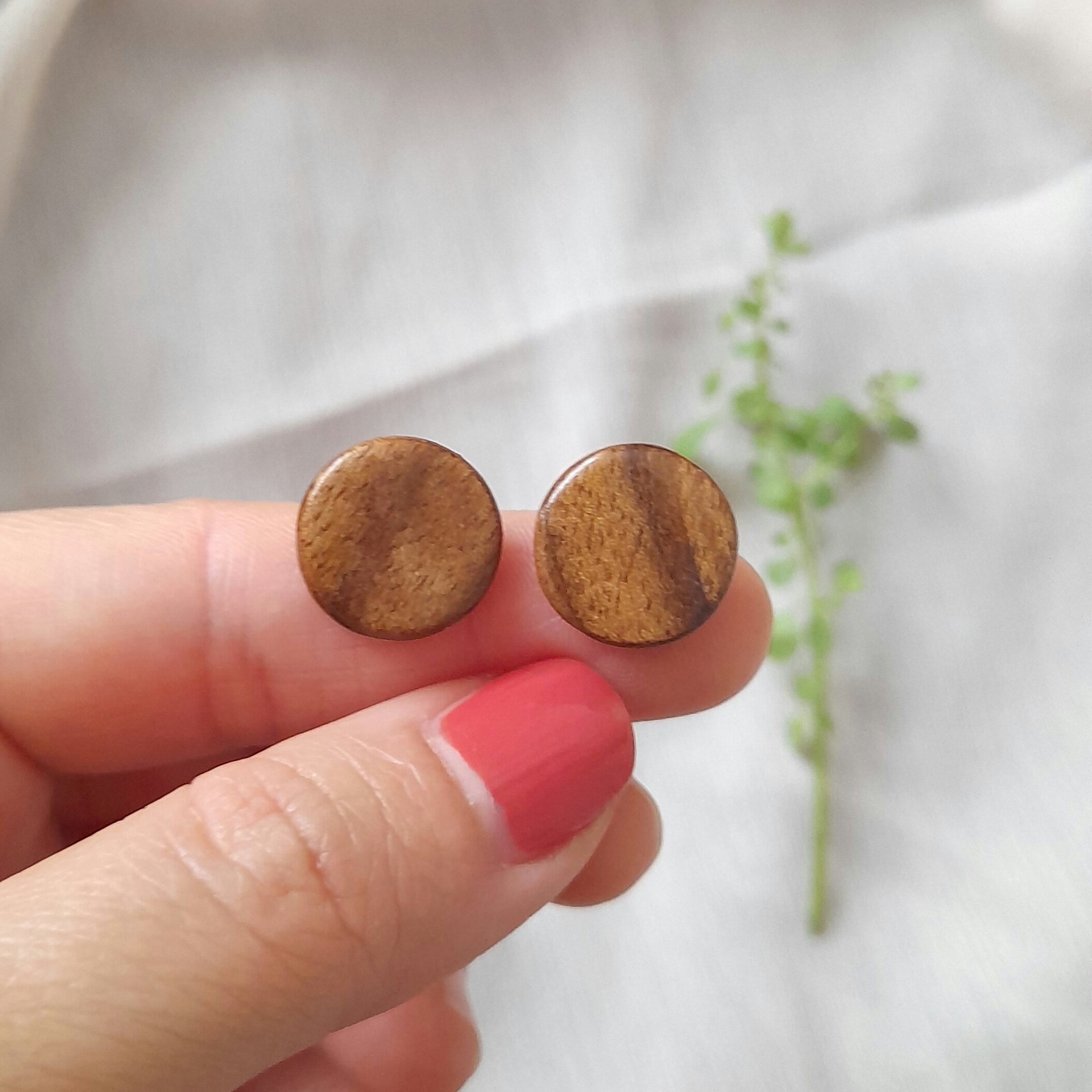 گوشواره میخی چوبی ،طرح دایره