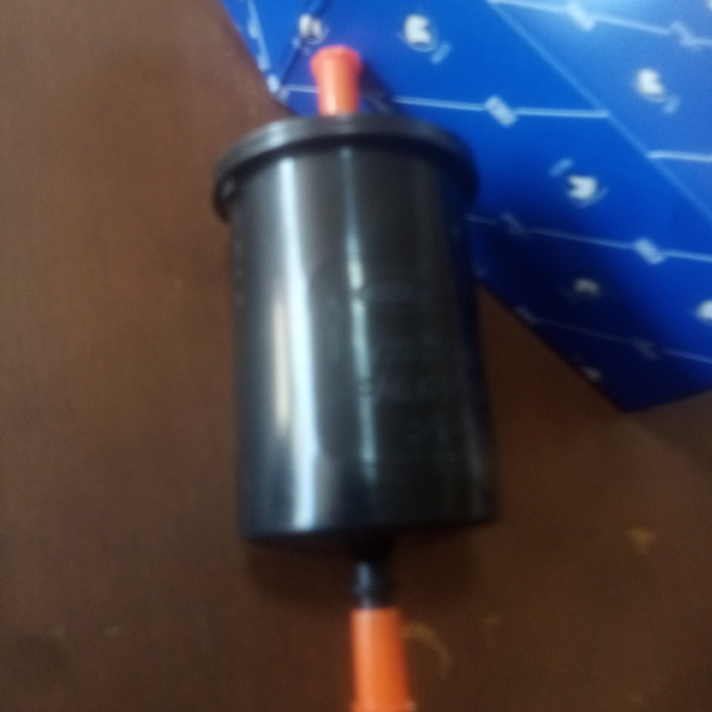 فیلتر بنزین اصلی ایساکو خانواد پژو و سمند (تارا  سورن دنا  ELX پارس خانواده پراید (کوئیک ساینا تیبا  اطلس شاهین) 