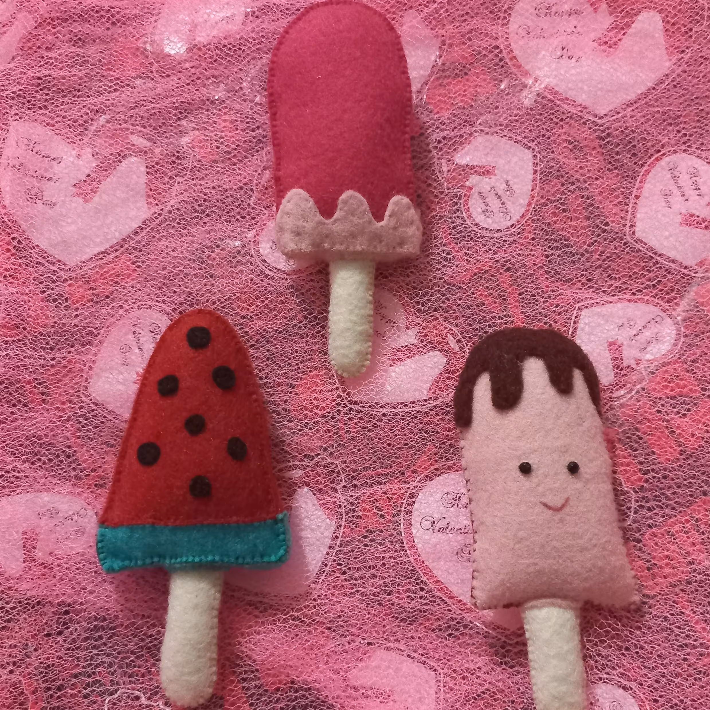 مگنت بستنی رو یخچالی 