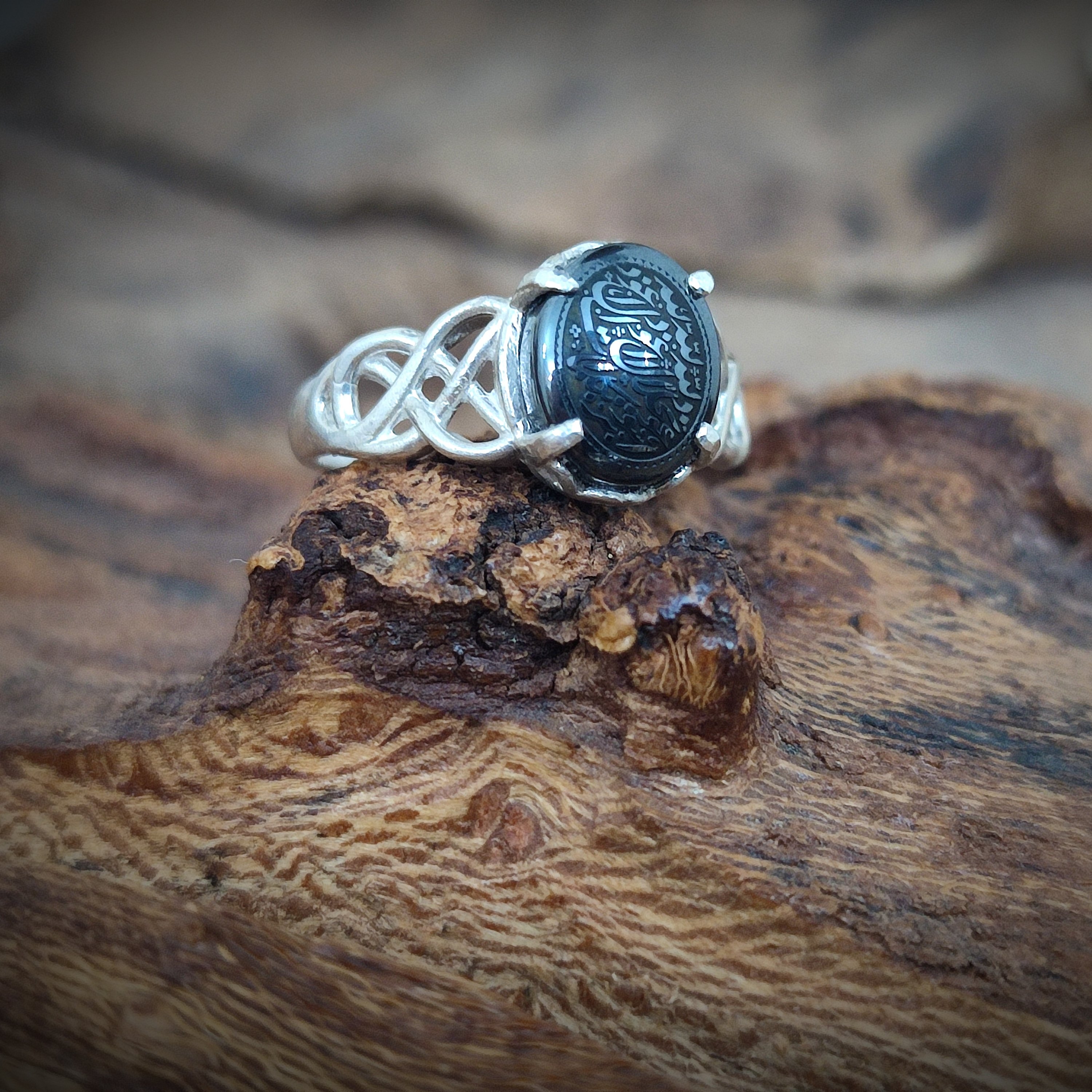 انگشتر نقره زنانه با نگین حدید خطی ذکر هفت جلاله کد 863