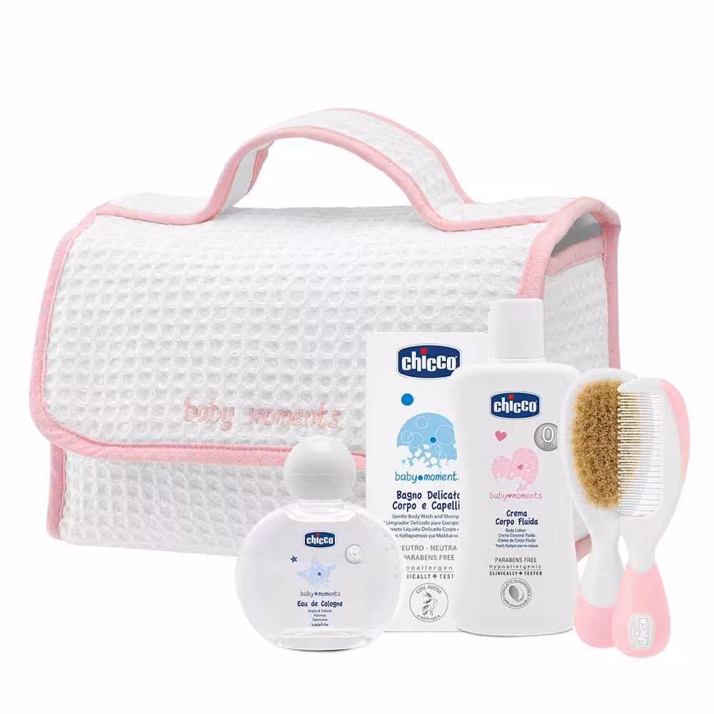 ست لوازم بهداشتی نوزادی چیکو اصل ایتالیا شامل شانه برس و شامپو بدن و ادکلن بدون الکل  و لوسیون بدن چیکو  chicco