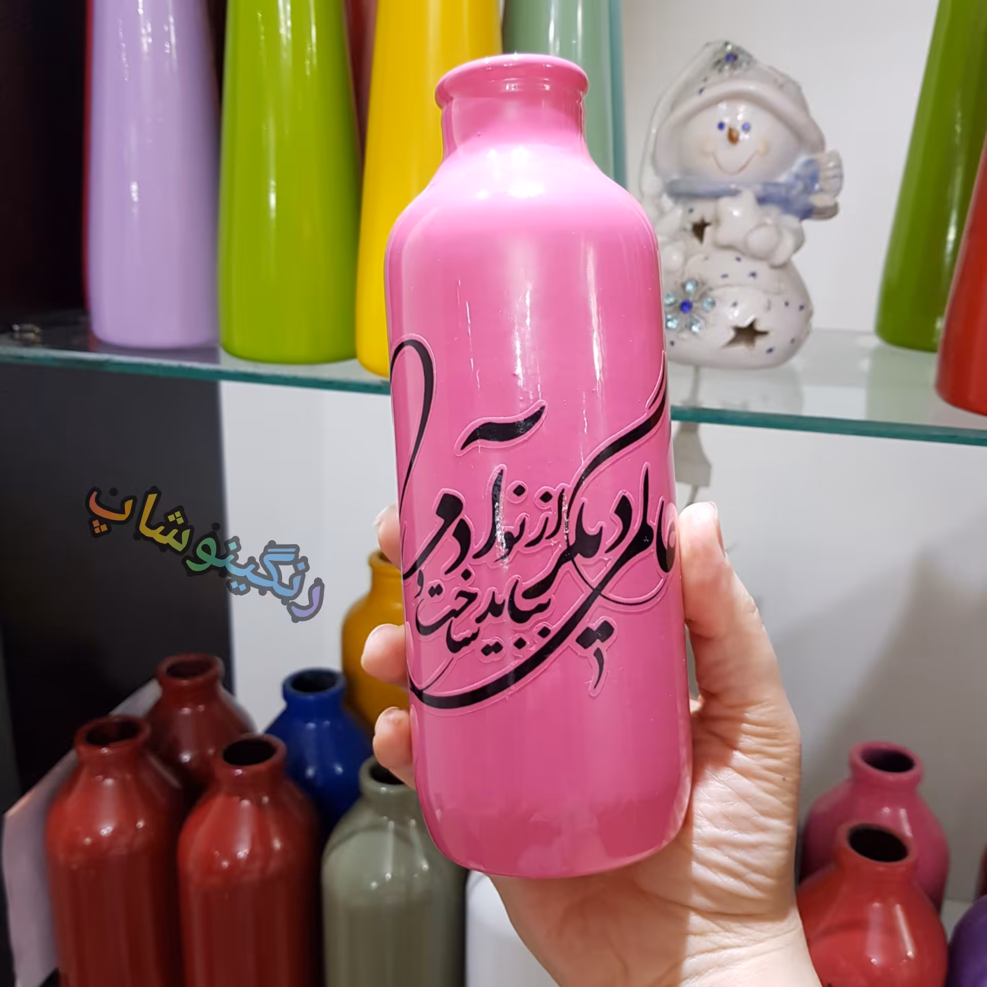 گلدان شیشه ای بلند پاستیلی (اقلیما) خط نوشته دار  رنگ ثابت 
