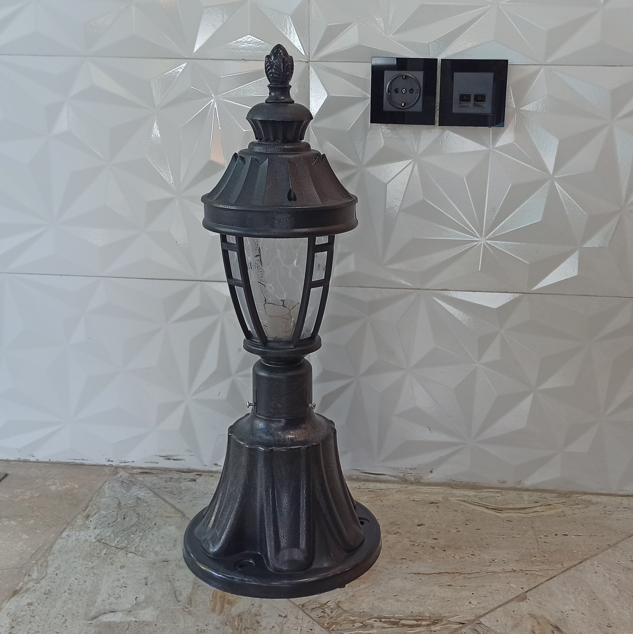 چراغ حیاطی مدل کدA135