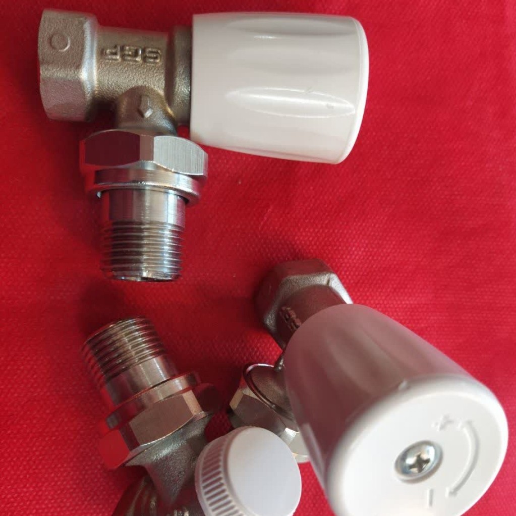 شیر  ورودی و خروجی رادیاتور 