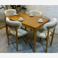 میز غذاخوری کمجا با رنگبندی و کیفیت چوب بالا  