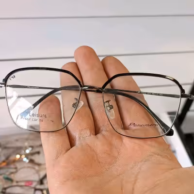 عینک طبی مردانه سایز بزرگ با قابلیت تعویض عدسی های نمره دار