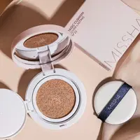 کوشن کره ای اورجینال میشا missha حاوی ضد افتاب ( spf دار ) با خاصیت کاورینگ شماره 21 و 23