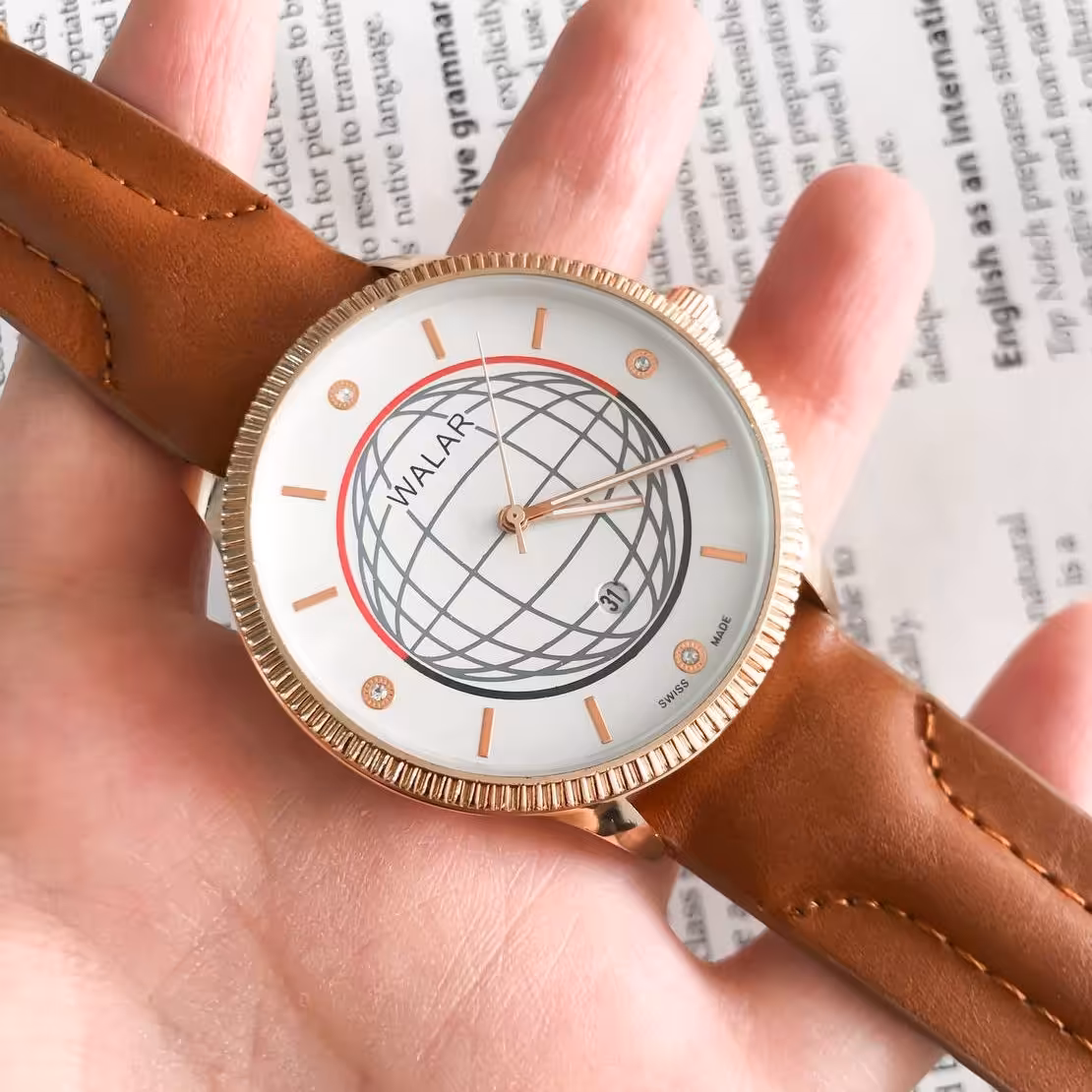 
ساعت والار مردانه بندچرم عسلی کیفیت عالی شیشه عدسی
دارای تقویم
