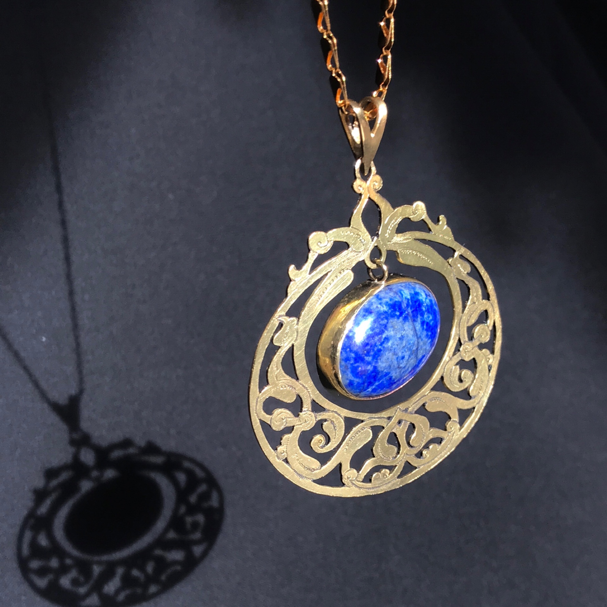 گردن آویز قلمزنی آوا