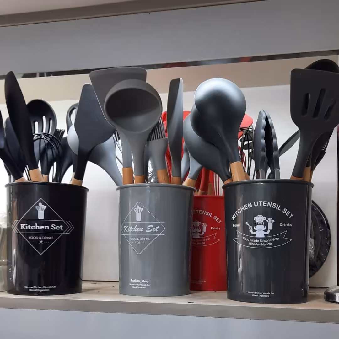 ست (سرویس) کفگیر و ملاقه سیلیکونی 12 تکه(پارچه) نسوز عالی و با کیفیت kitchen set(کیچن ست)