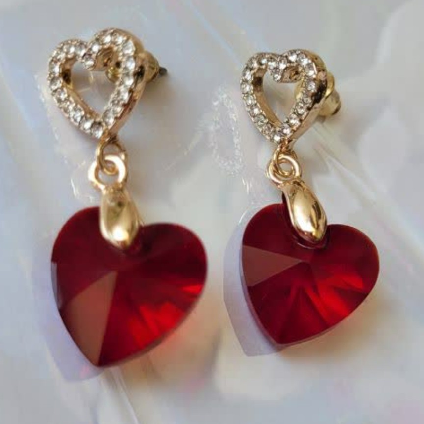 گوشواره قلبی رنگ ثابت وضدحساسیت