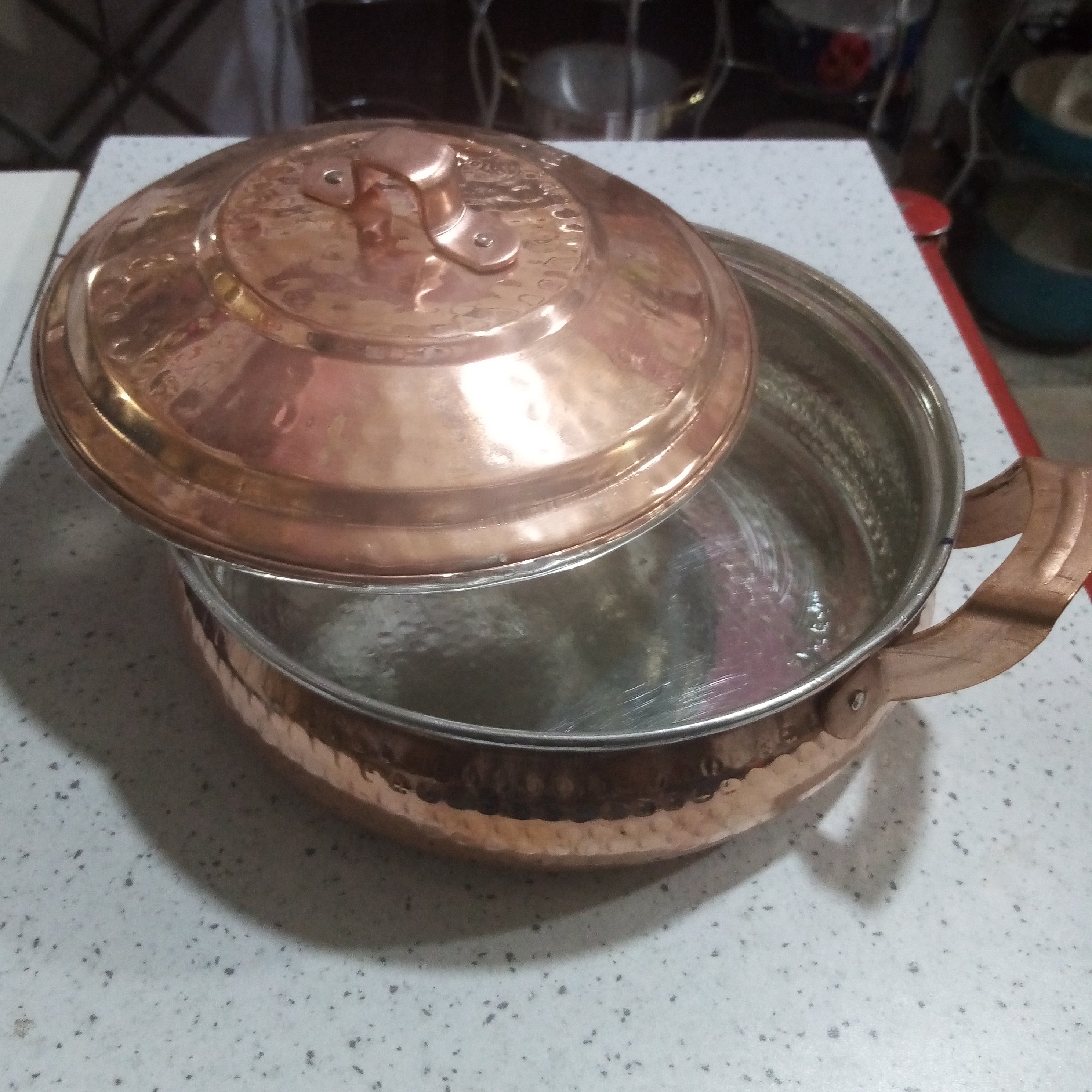 ماهی تابه مس در دار سایز 3 الی 4 نفره