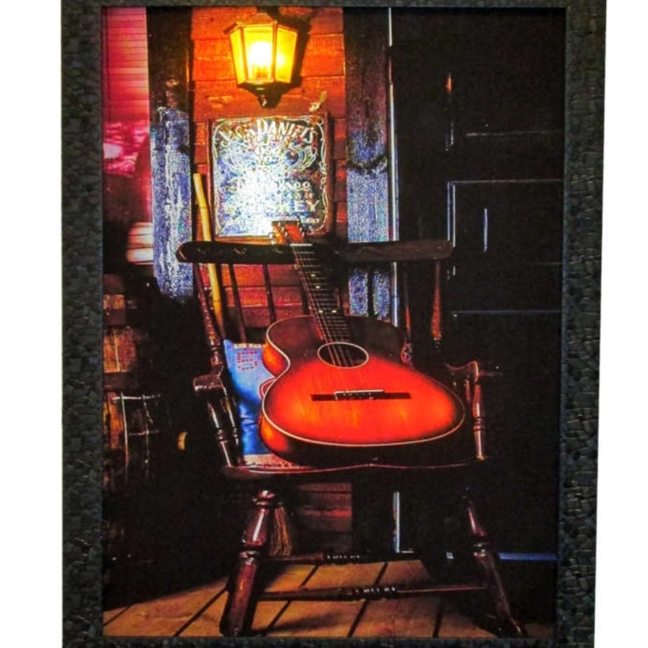 تابلو نوری طرح گیتار و صندلی 50در70