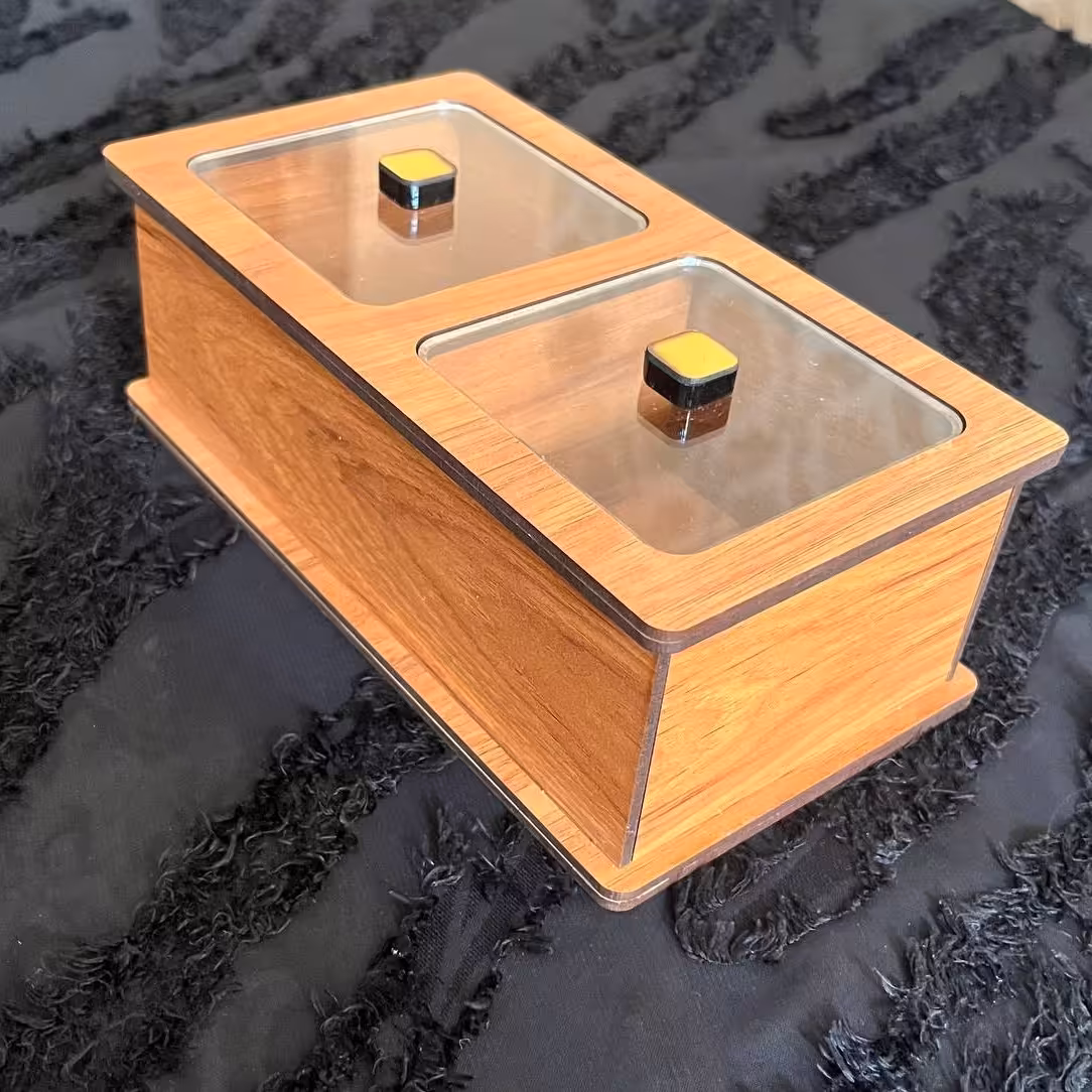 جعبه پذیرایی چوبی درب شیشه ای دوخانه