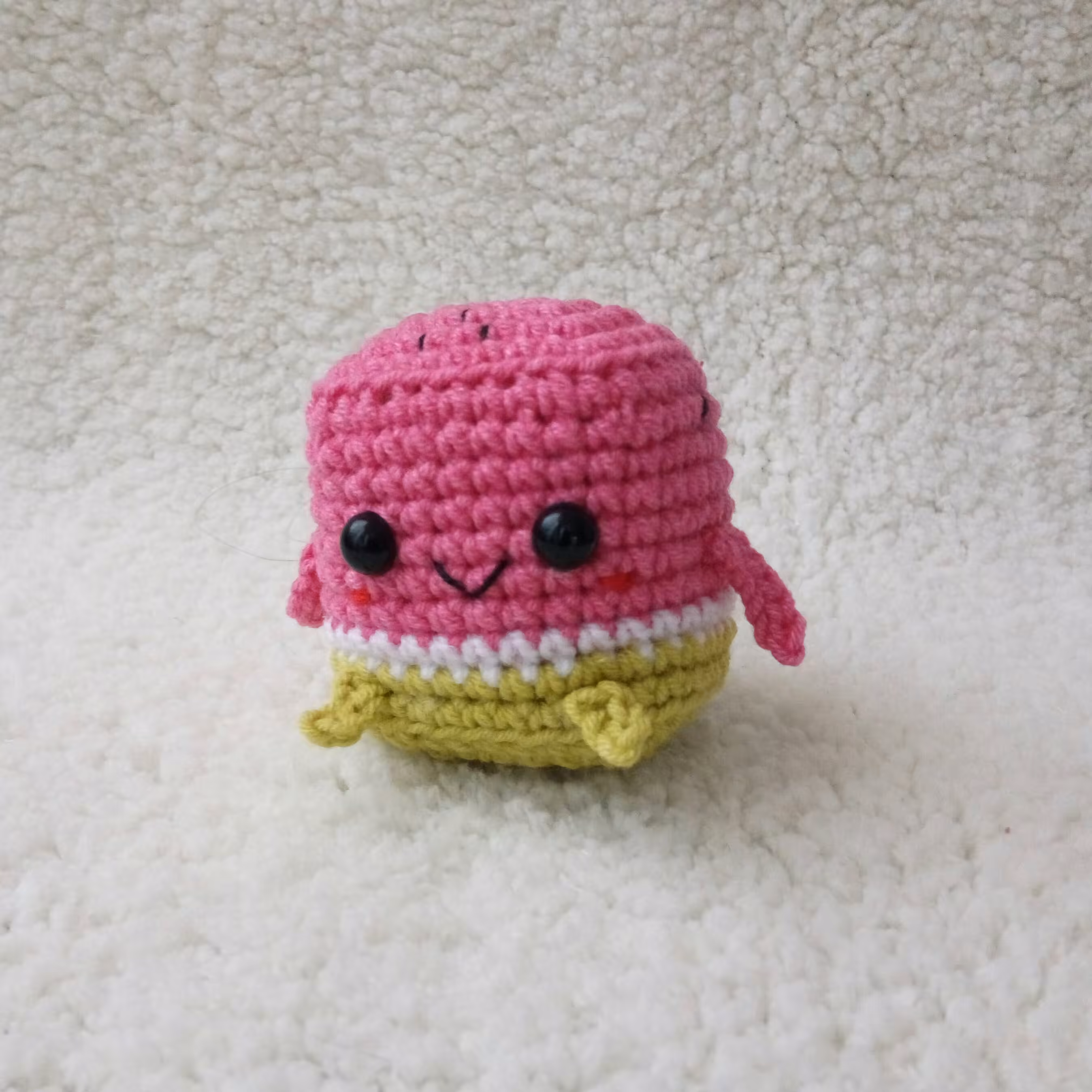 آویز جاکلیدی فانتزی بافتنی دست باف طرح قاچ هندونه کوچولو سفیرباف