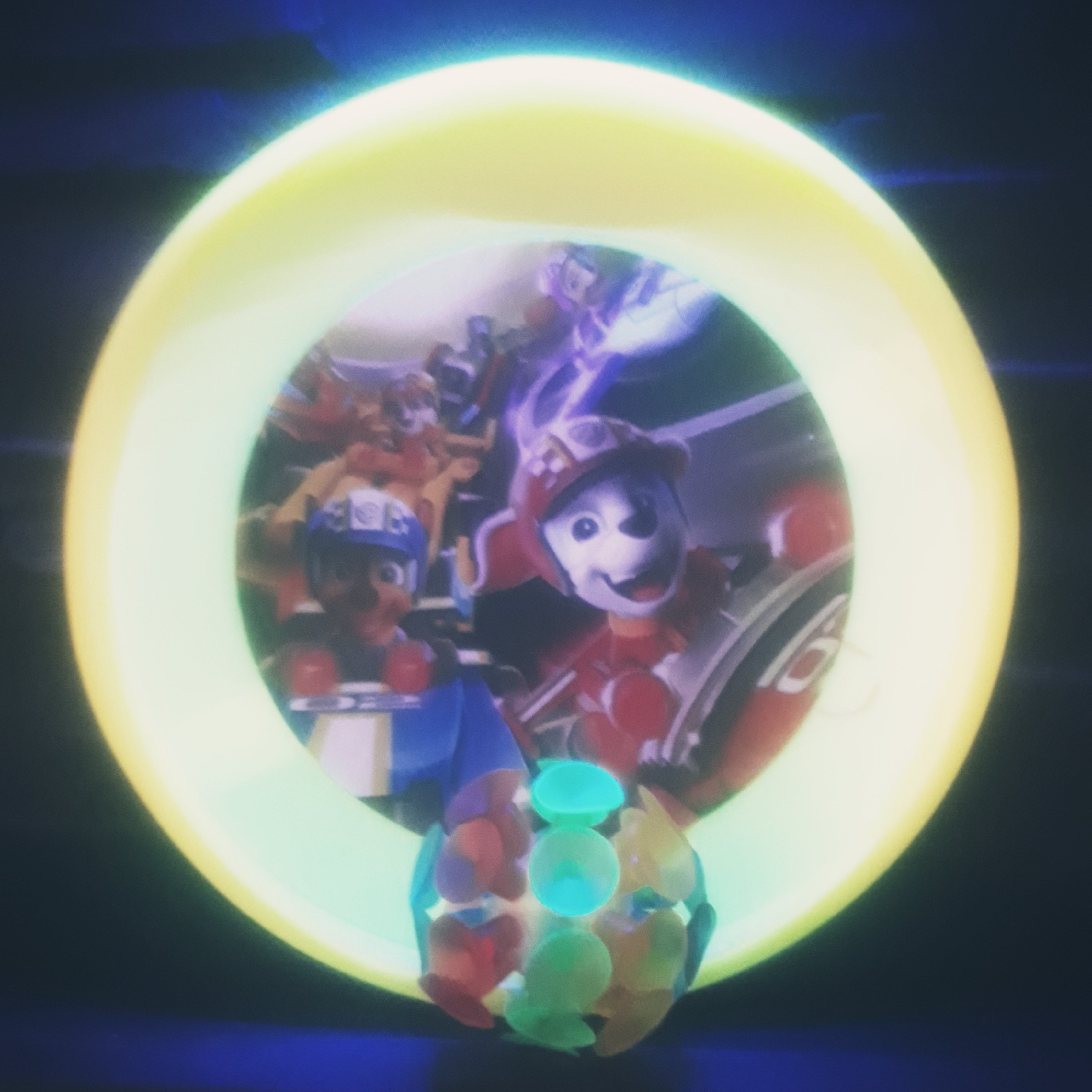 اسباب بازی فکری نوستالژی بشقاب چسبونک طرح سگ های نگهبان