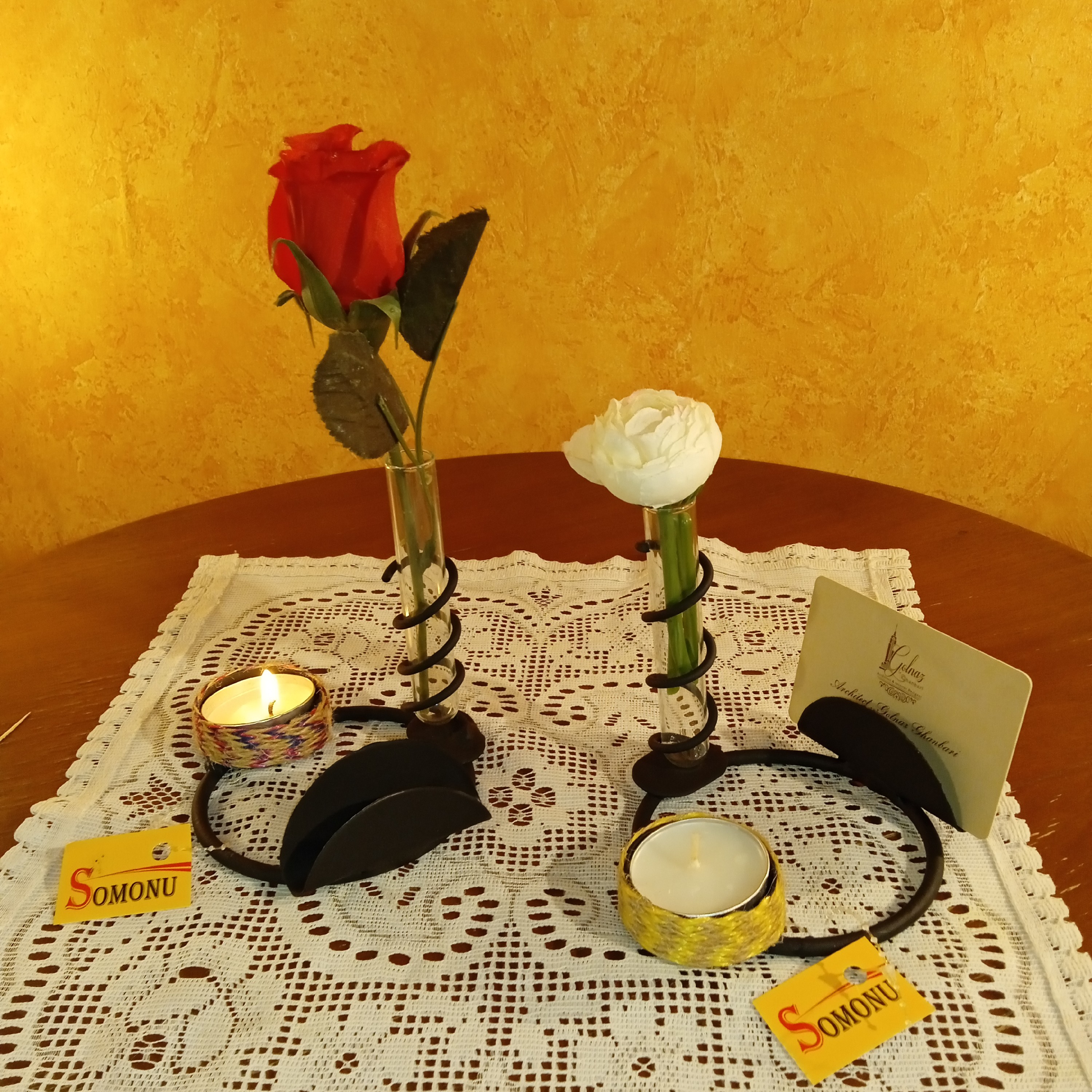 جا کارتی و جا شاخه گل