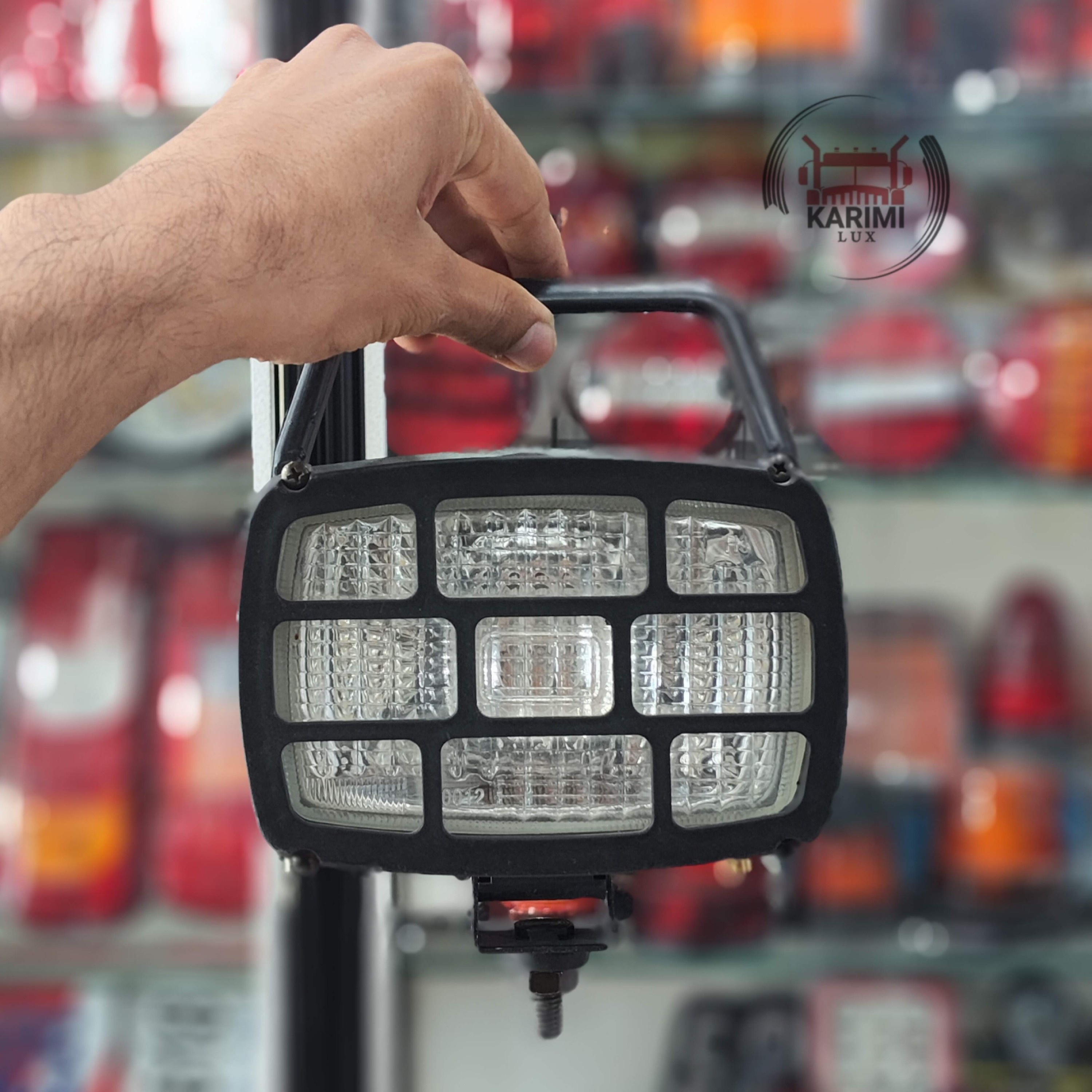 پروژکتور لامپی کلیددار مارس 