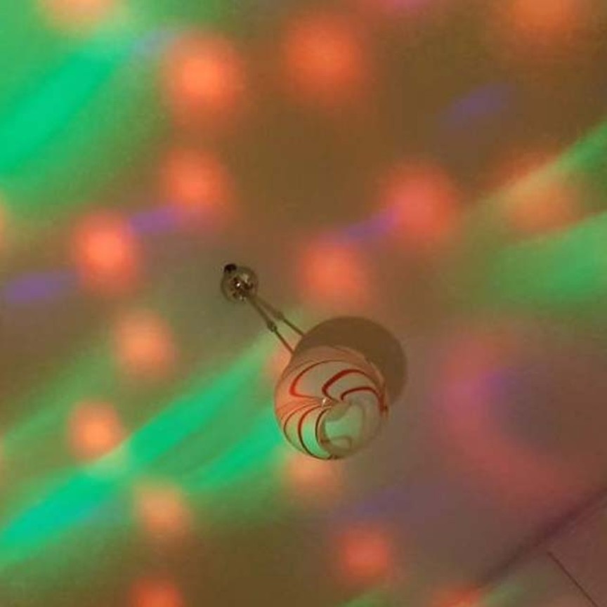 چراغ رنگارنگ نورپردازی مراسم فلفل نبین چه ریزه یه عروسی رو راه میندازه بهترین هدیه برای عروس وداماد