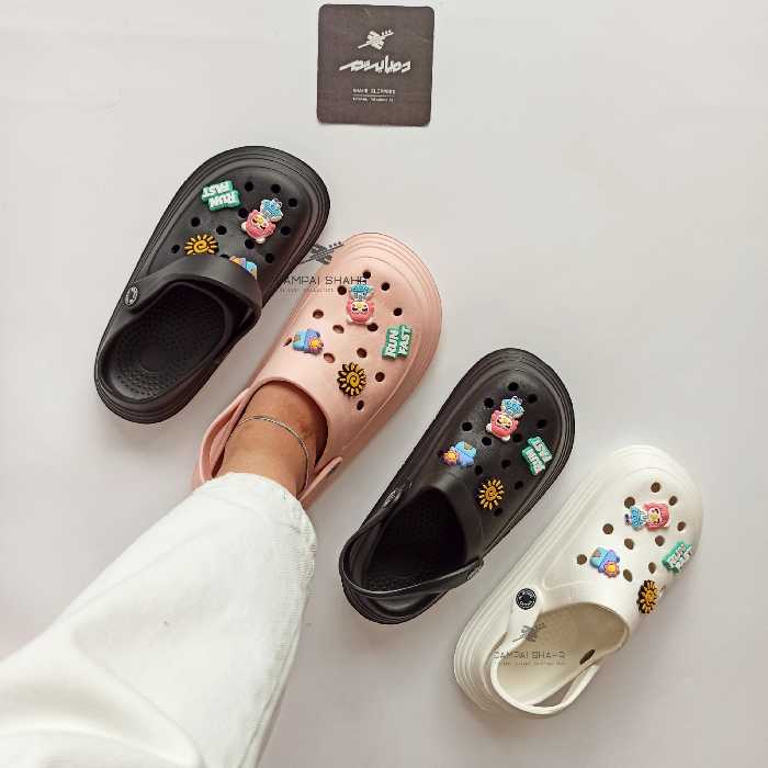 کراکس خارجی استیکر قابل حذف و اضافه  سایز 36 تا 41  زنانه و پسرانه