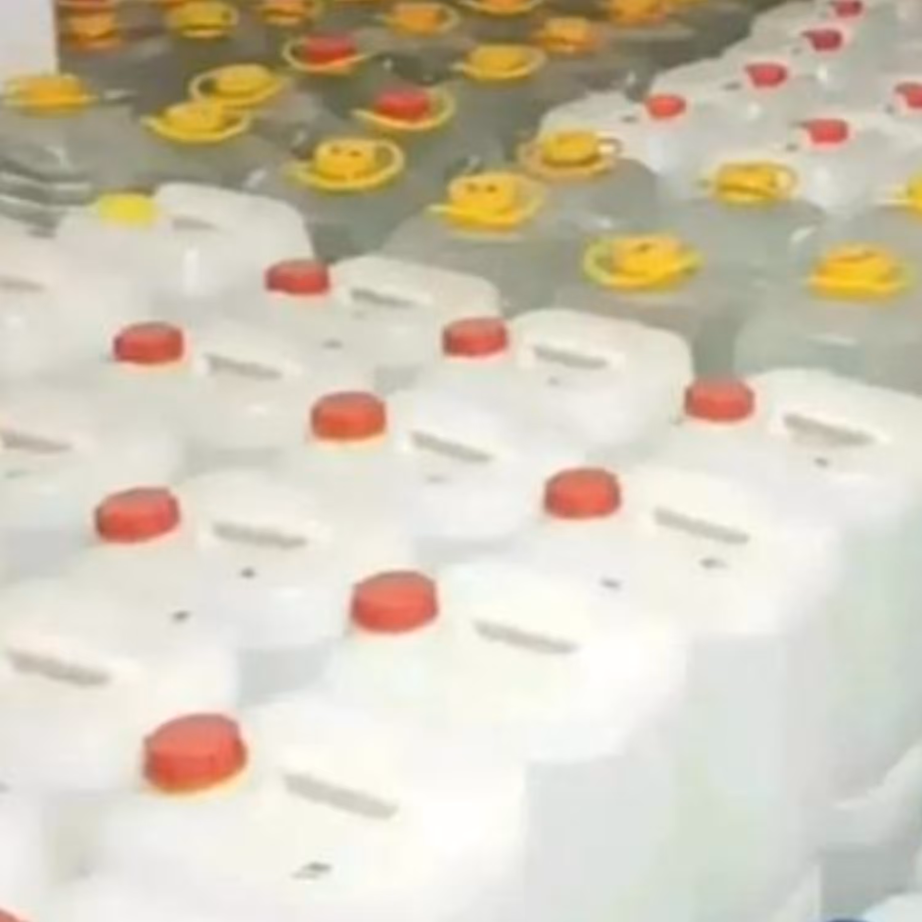 عرق چهل گیاه از عرقیجات درجه یک چهار لیتری