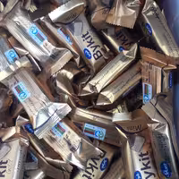 شکلات بایکیت فندقی طلایی