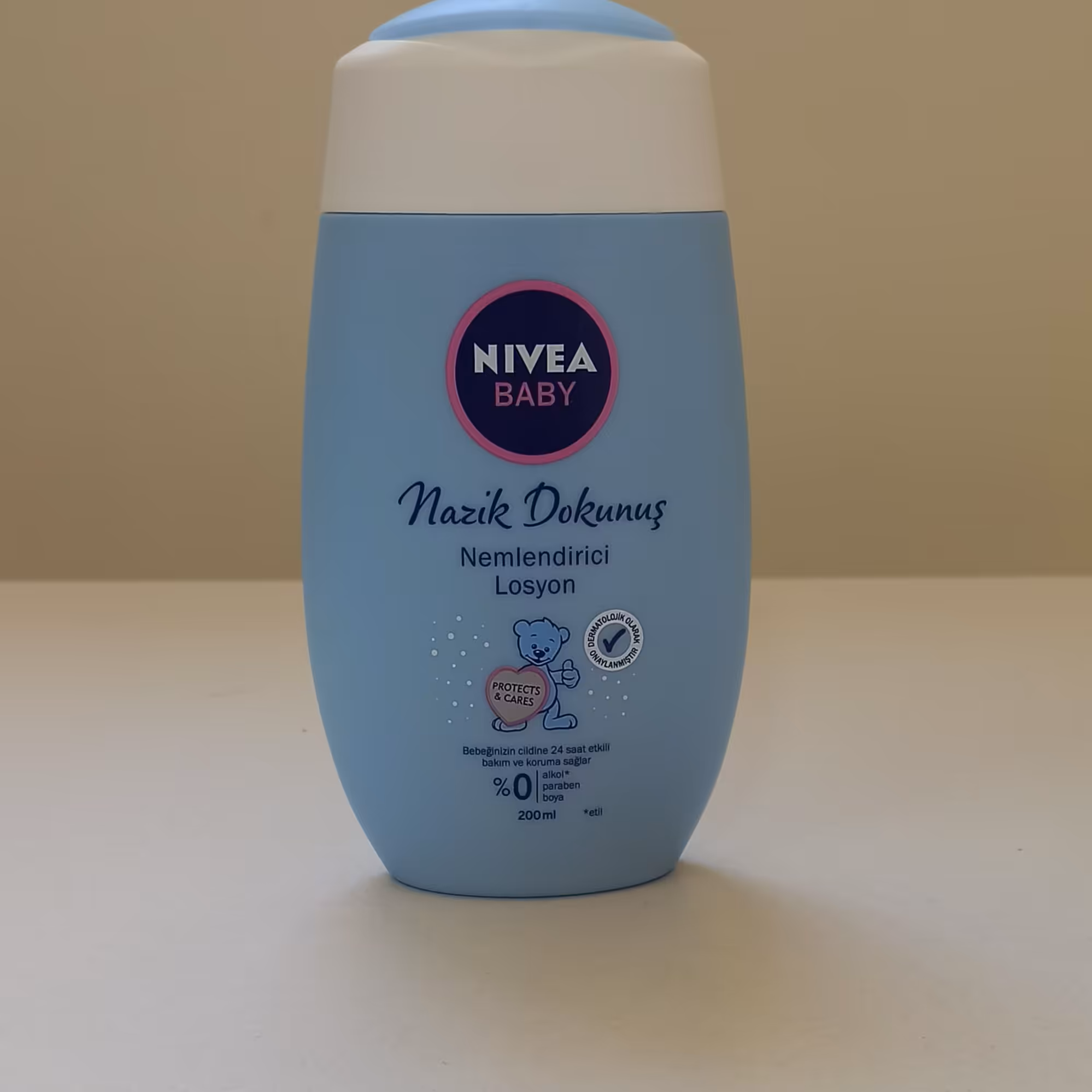 لوسیون بدن کودک نیوا